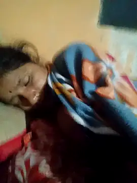 Pertunjukan Kamera Web Ravita_bahat