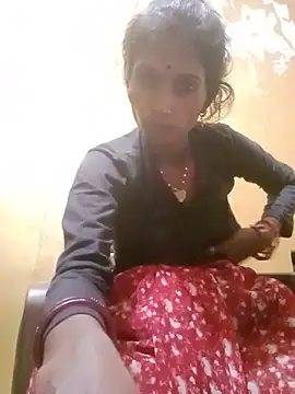 Rinee_suwanee Webcam-Show