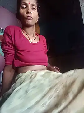 Chat +18 de Rinee_suwanee ao vivo