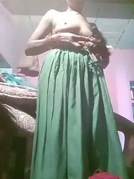 Czat XXX na żywo – Rinee_suwanee