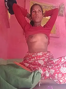 Rinee_suwanee's Live XXX Chat