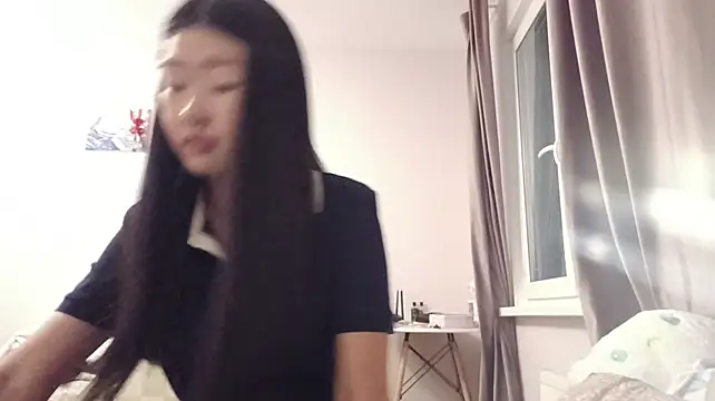 Hloya_Vier Chat XXX live