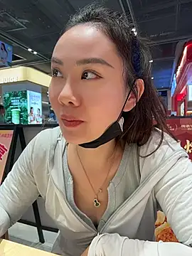Yanyan-918 网络视讯表演