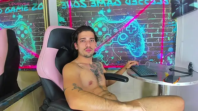 Show modela Lewis_rice1 na web-kameri