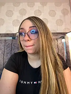 XXX chat uživo modela Baby_Angel15