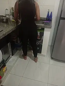 Elcontadorysusecretaria Adlı Modelin Web Kamerası Şovu