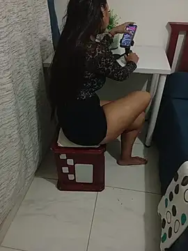 Elcontadorysusecretaria Adlı Modelin Web Kamerası Şovu