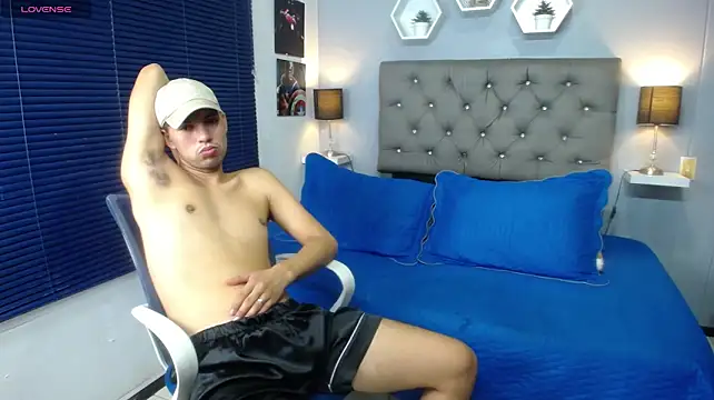 Webkamerová show xxx_thesupercum_