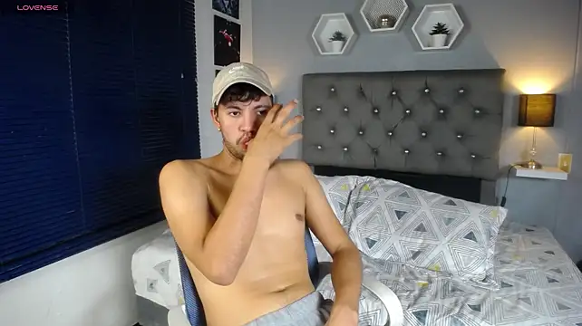Вебкам-шоу xxx_thesupercum_