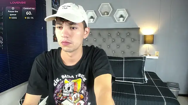 Вебкам-шоу xxx_thesupercum_