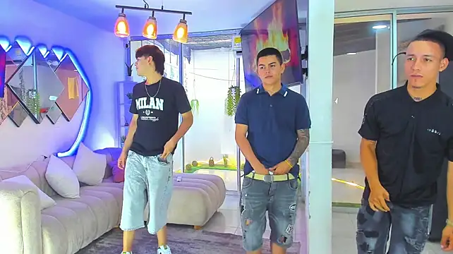 Webkamerová show Warriosexx