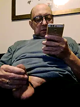 הופעת וובקאם של matureexhibit68