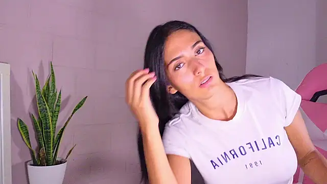 XXX chat uživo modela your_khloe1