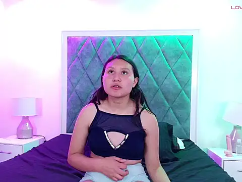 Emily_and_Taylor Webcamshow