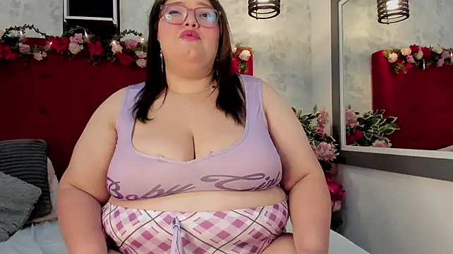 Chat +18 de LunaCurby ao vivo