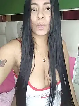 Evangeline_Scn Webbikameraesitys