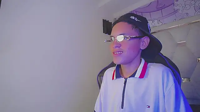 Asher_athletsn Webbikameraesitys