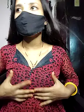 SIMMI_CHOUDHARY's Live XXX Chat