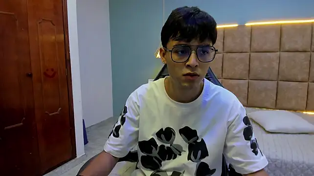 Zayn_carter Webcam Show