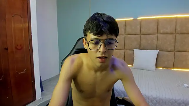 Zayn_carter Show in webcam