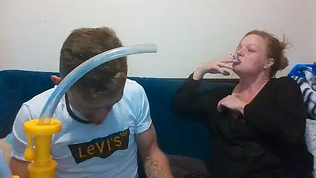 stich_wants_babmi Show Webcam