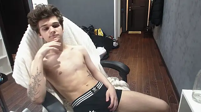 PeachTreee's Webcam Show