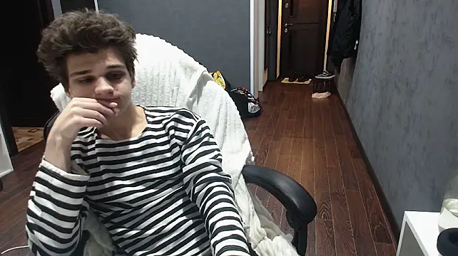 PeachTreee Pertunjukan Webcam