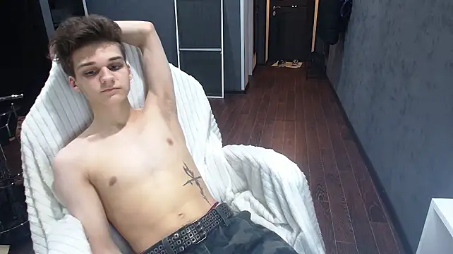 PeachTreee Webcam Show