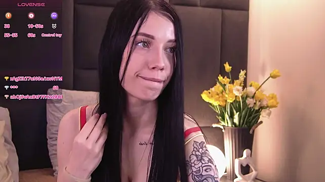Chat +18 de MiaRhoades ao vivo