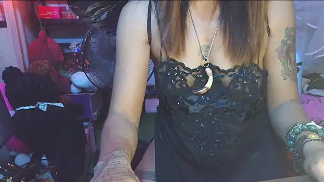 maria-rose Show in webcam