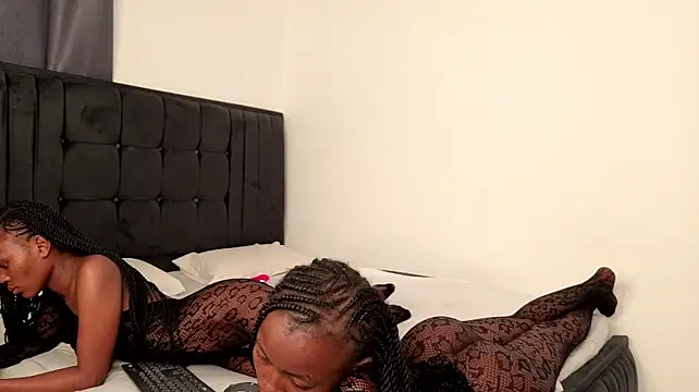 Brown_babez Adlı Modelin Web Kamerası Şovu