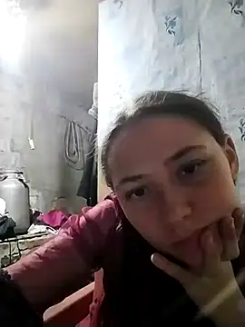 Jen-lov Show in webcam