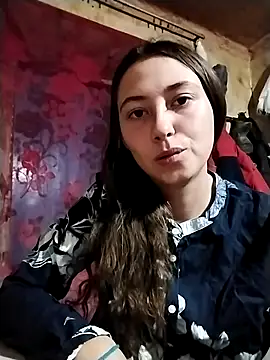 Jen-lov Show in webcam