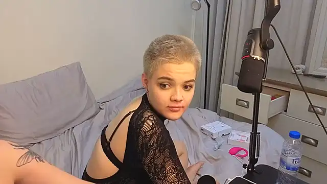 Honey__Money 网络视讯表演