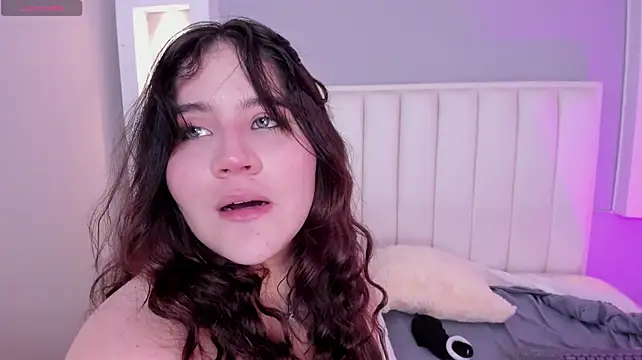 Czat XXX na żywo – Ivy_Valet