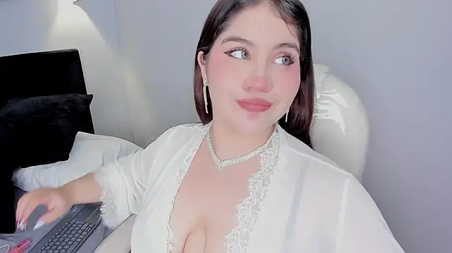 Chat XXX en directo de Ivy_Valet