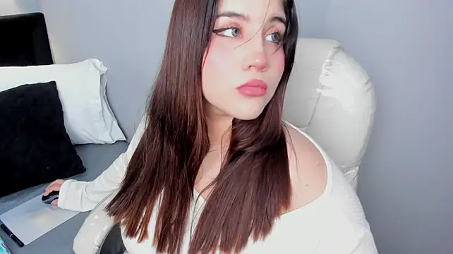 Ivy_Valet Chat XXX in diretta