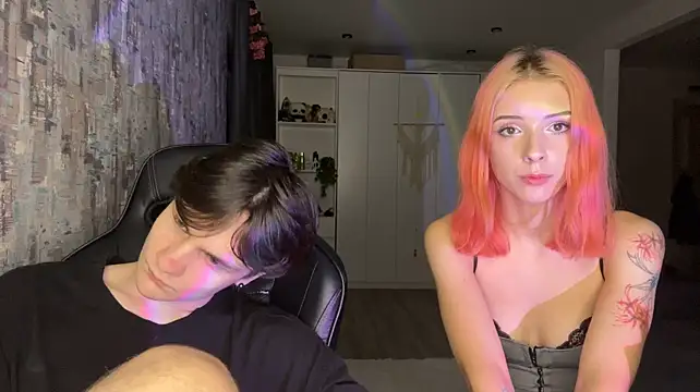 Show modela confusssed na web-kameri