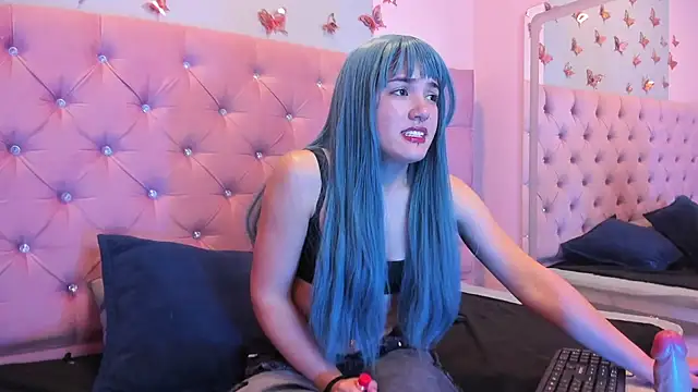 Chat +18 de Clio_Fioreth ao vivo