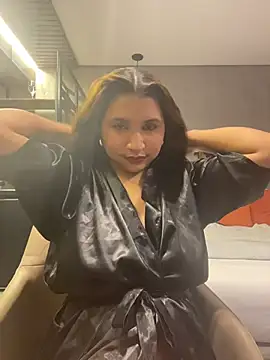 Czat XXX na żywo – MiahJones_