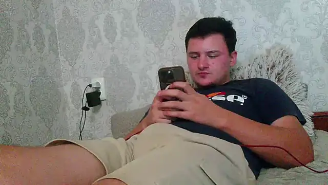 Show modela miki_lav1 na web-kameri