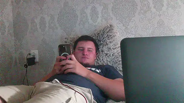 miki_lav1 webcam show