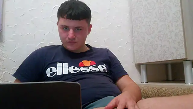 Show modela miki_lav1 na web-kameri