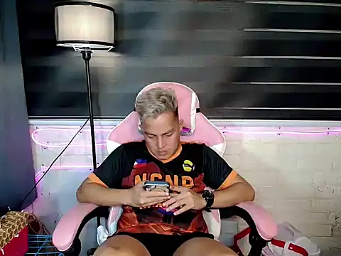 Hunk_Danny 在線直播表演