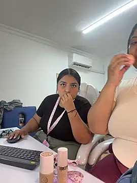Show de Mia_roussee_ na webcam