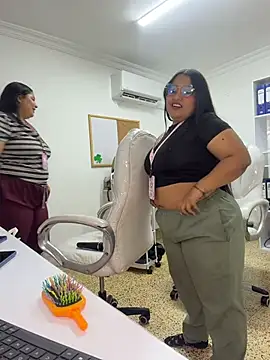 Mia_roussee_'s Live XXX Chat