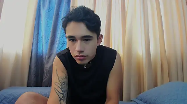 Kcq356573's Webcam Show