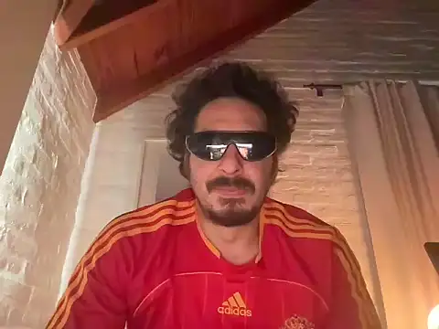 Franobien: διαδικτυακό σόου στην κάμερα