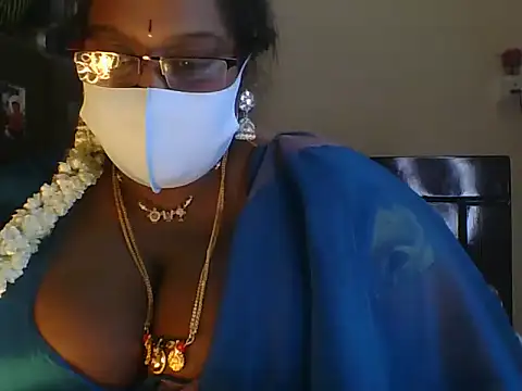 Chat +18 de Sexynimmi ao vivo