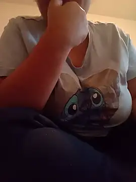 Curvy_Girl588's Webcam Show